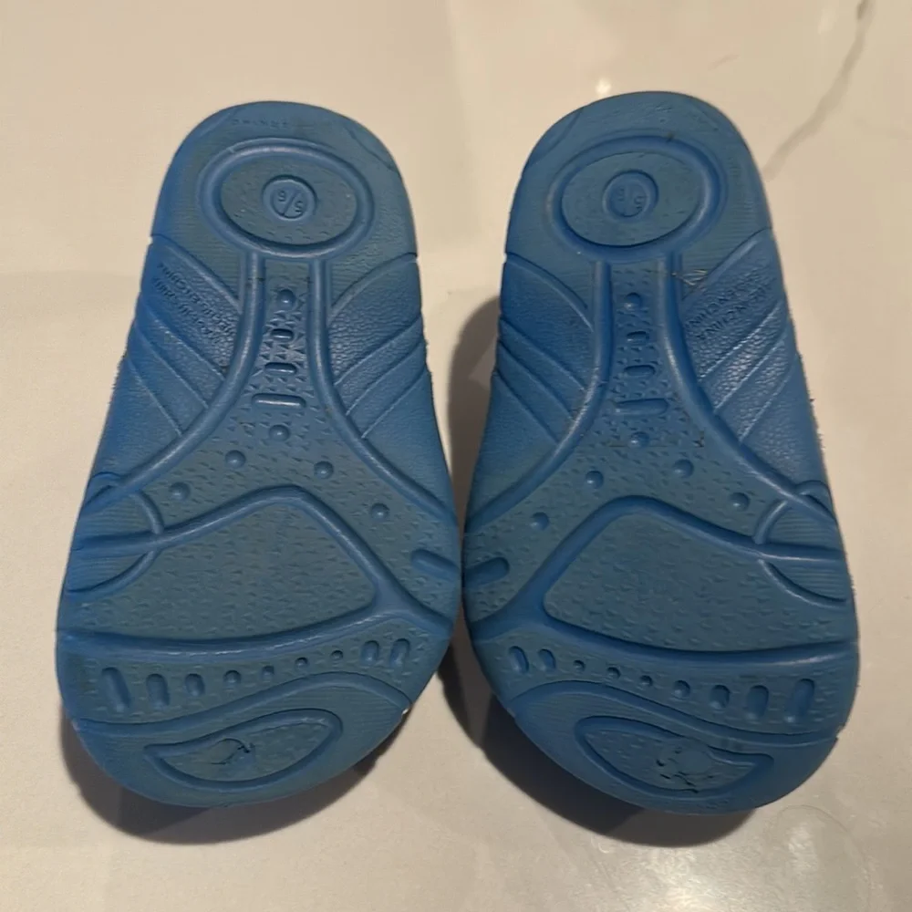 Lilo & Stitch Light Up Sandals - blue - size 5/6